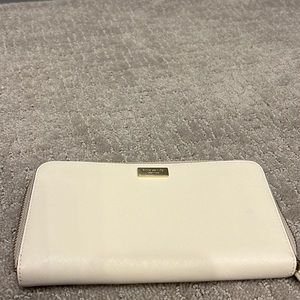 Kate Spade full size wallet in great condition